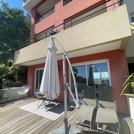 Res Bellevue One Bd With Sea View