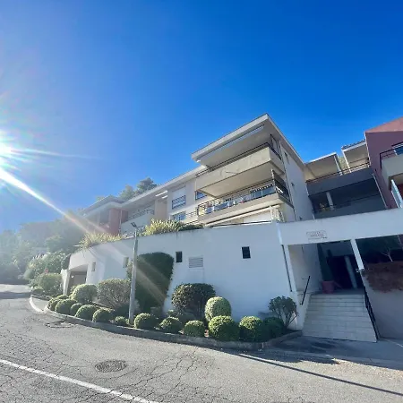 Daire Res Bellevue One Bd With Sea View *