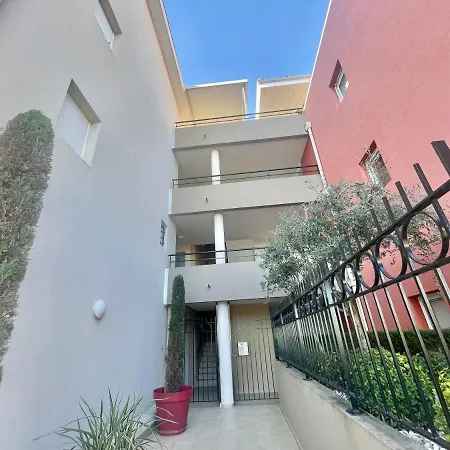 Daire Res Bellevue One Bd With Sea View